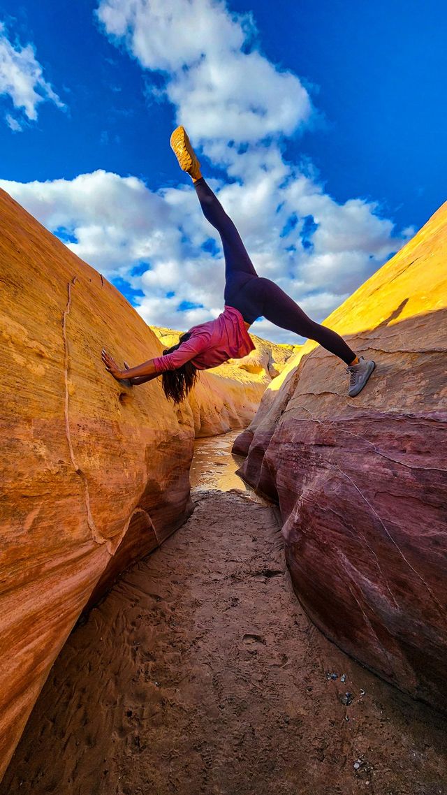 Valley of Fire Desert Hiking Escape image 3