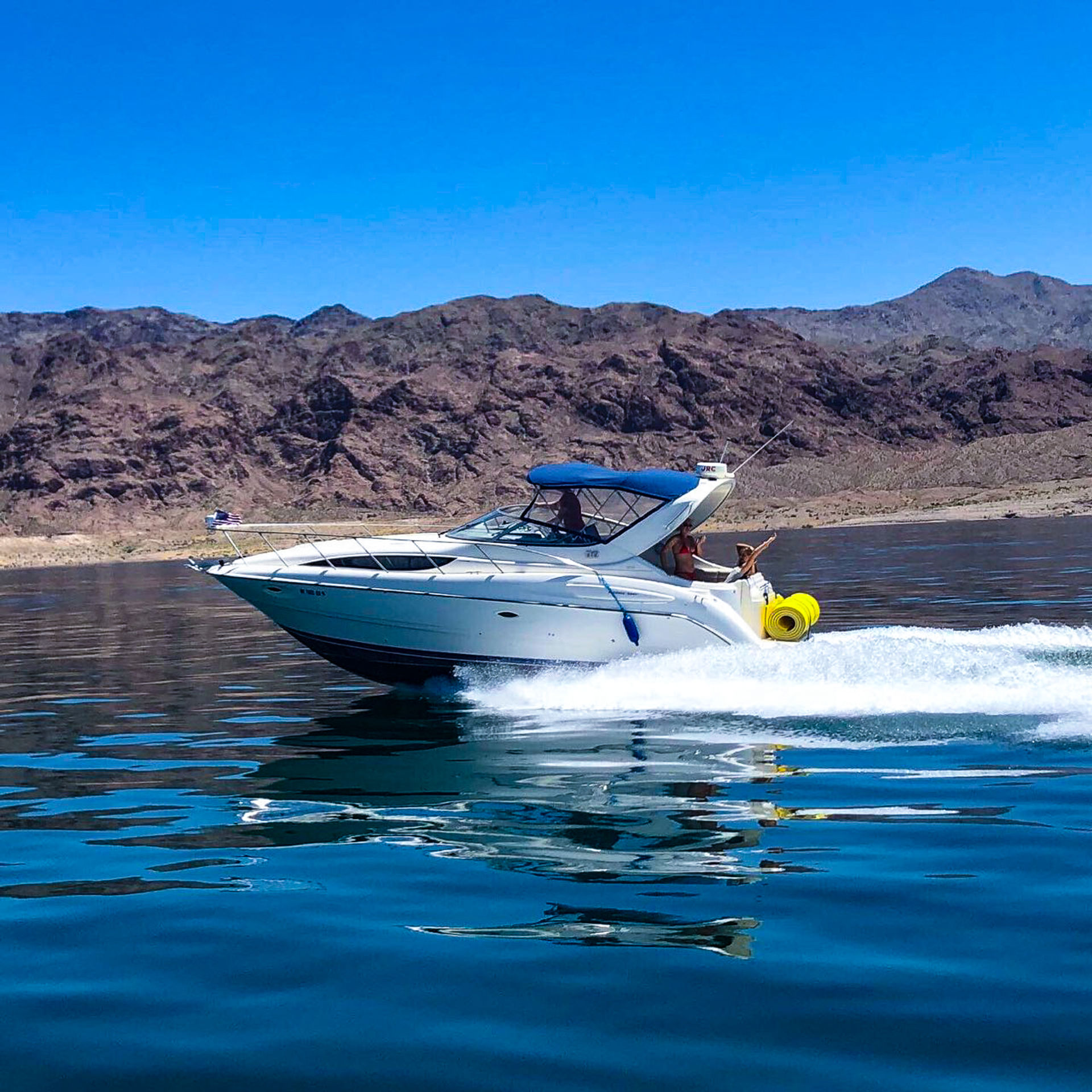 Vegas Boat Day: Private Lake Mead Cruiser Experience image 1