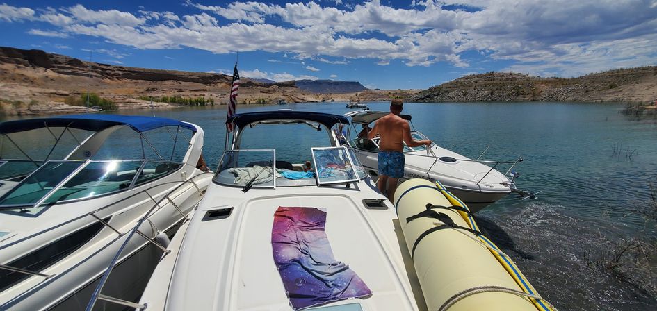Vegas Boat Day: Private Lake Mead Cruiser Experience image 16