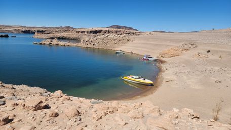 Vegas Boat Day: Private Lake Mead Cruiser Experience image 14