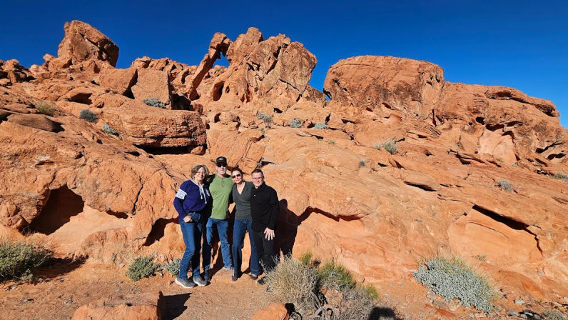 Valley of Fire Desert Hiking Escape image 18