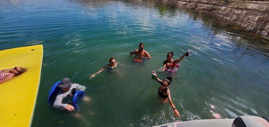 Vegas Boat Day: Private Lake Mead Cruiser Experience image 18
