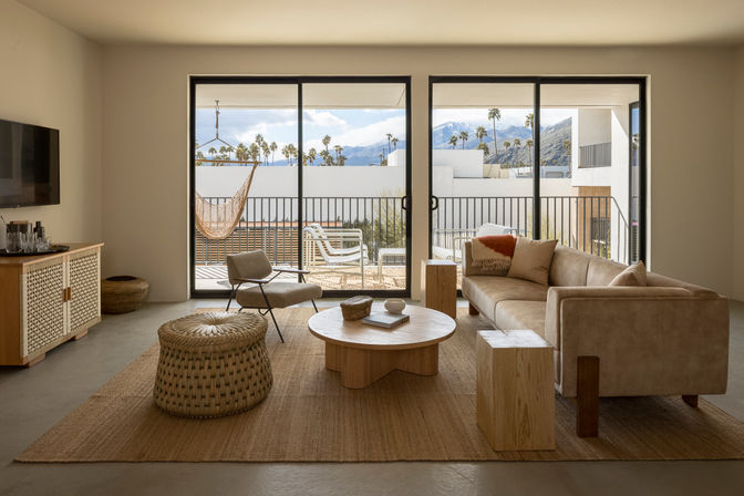 Drift Palm Springs: 1-4 Bedroom Suites + Resort Style Amenities image 3