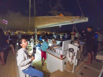 Friday Night Fireworks Cruise from Waikiki Beach image 7