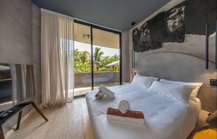 Oceanfront 3BR Luxury Condo w/ Private Beach image 27