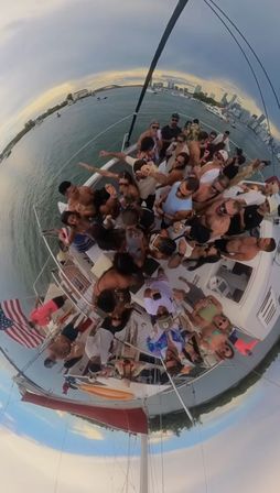 Mariah Catamaran: Miami Beach’s Party-Perfect Sail image 14