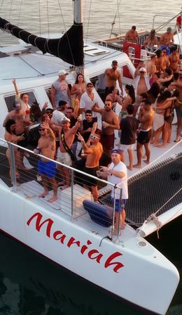 Mariah Catamaran: Miami Beach’s Party-Perfect Sail image 13