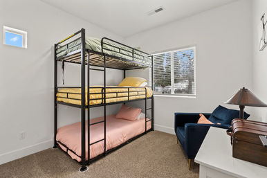 Garden City Retreat-Large group accommodation near downtown Boise image 16