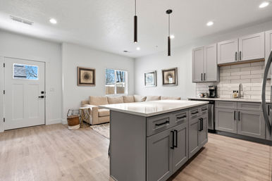 Garden City Retreat-Large group accommodation near downtown Boise image 94