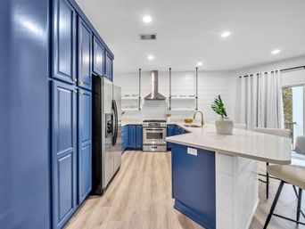 Sea-N-Double - Walk to Beach, Private Pool, Outdoor Kitchen, Carriage House image 18