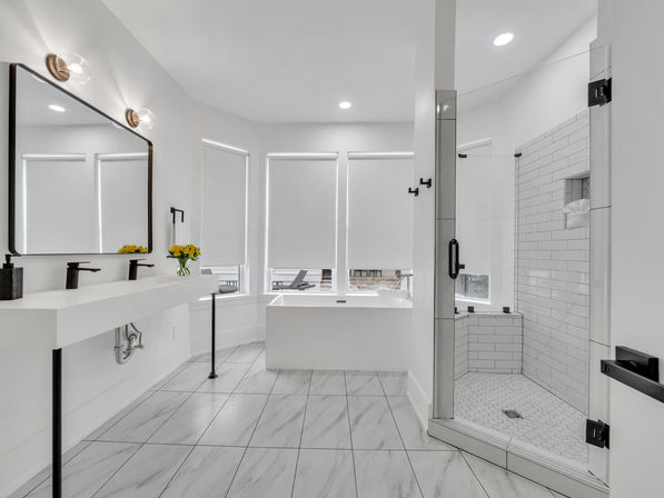 Sea-N-Double - Walk to Beach, Private Pool, Outdoor Kitchen, Carriage House image 9