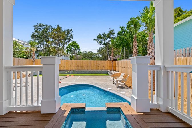 Sunfish Royale - Private Beach, Billiards, Spa, Pickleball & Putt-Putt Golf image 15
