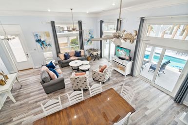 Frangista Breeze - Private Beach, Hot Tub, Arcade & Beach Service image 5
