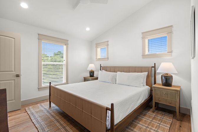 Sunfish Royale - Private Beach, Billiards, Spa, Pickleball & Putt-Putt Golf image 13