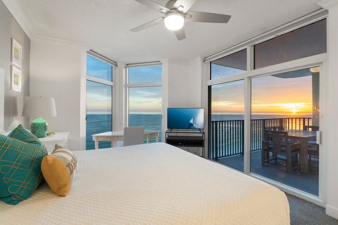 Jade East 1640 - Beachfront Views, Pool, Gym, Spa & Pickleball image 11