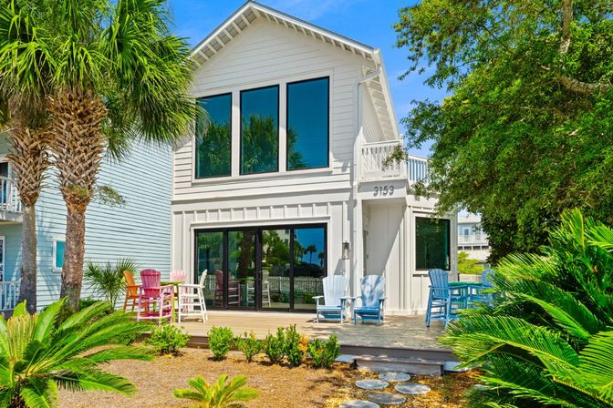 Crystal Oasis - EV Charger, Pool, Beach Chair Setup, and Steps From Beach image 4