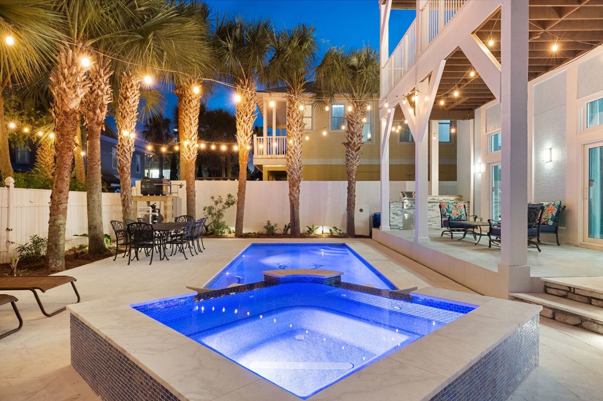 Frangista Breeze - Private Beach, Hot Tub, Arcade & Beach Service image 2