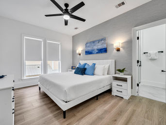 Sea-N-Double - Walk to Beach, Private Pool, Outdoor Kitchen, Carriage House image 12