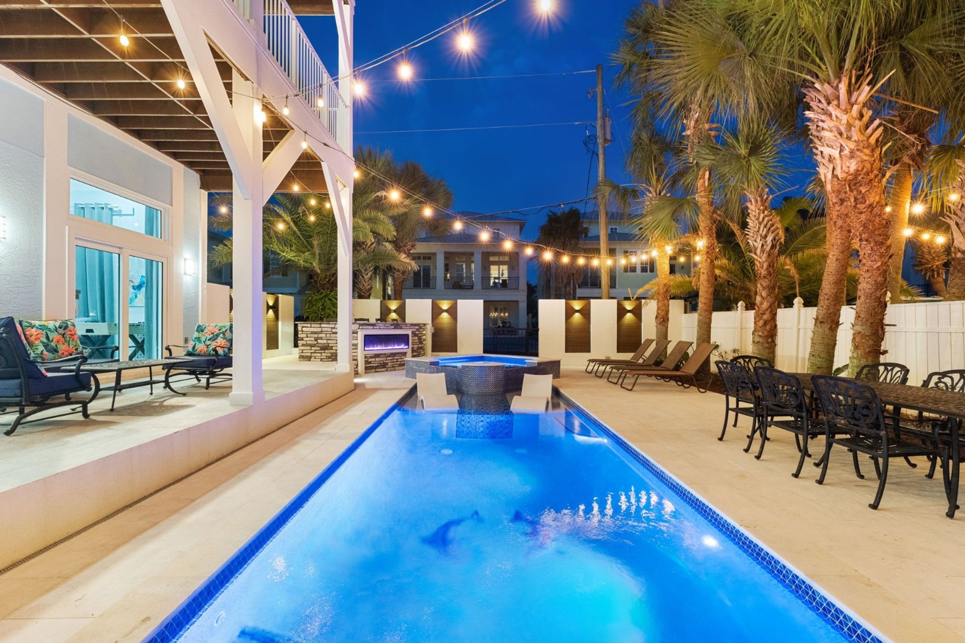 Frangista Breeze - Private Beach, Hot Tub, Arcade & Beach Service image 1