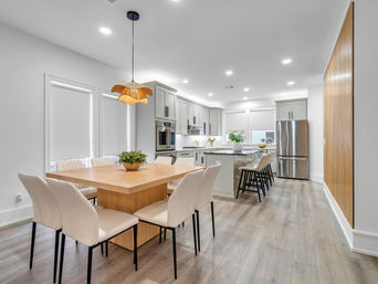 Sea-N-Double - Walk to Beach, Private Pool, Outdoor Kitchen, Carriage House image 7