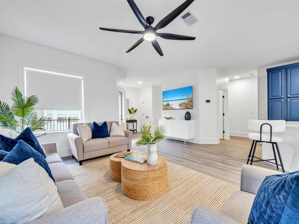 Sea-N-Double - Walk to Beach, Private Pool, Outdoor Kitchen, Carriage House image 17