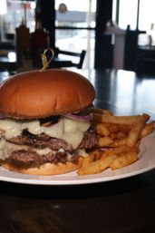 Joe Willy's on Broadway image 11