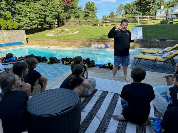 Private Underwater Adventure Experience image 6