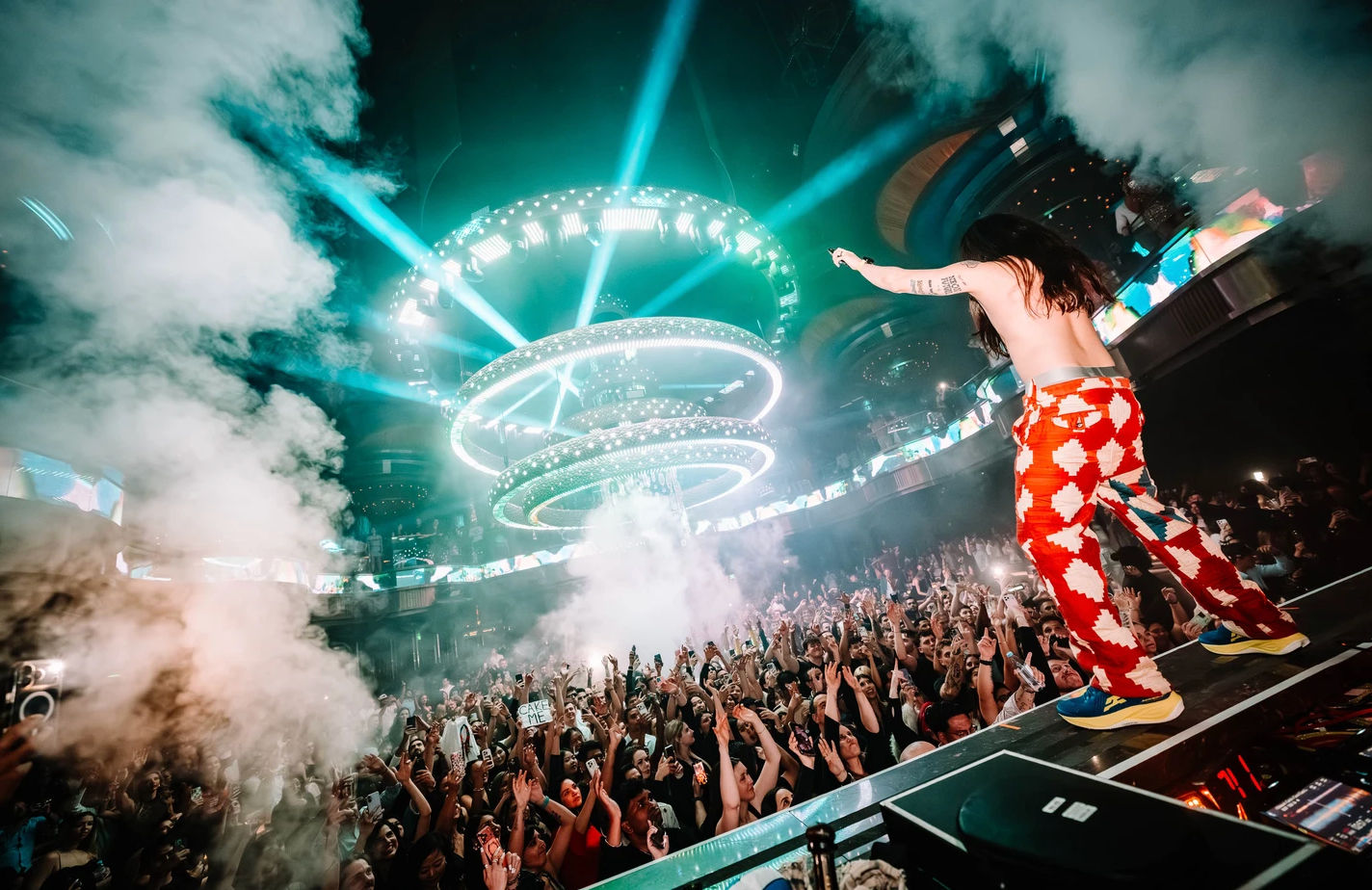 Vegas Club Crawl with Party Bus, Free Drinks & VIP Entry image 3