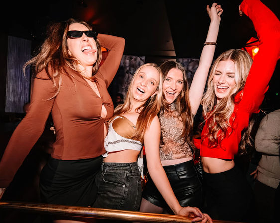 Vegas Club Crawl with Party Bus, Free Drinks & VIP Entry image 4