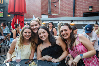 Kirkwood: Sports Bar with a Massive Beer Garden image 4