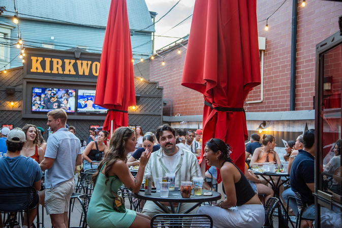 Kirkwood: Sports Bar with a Massive Beer Garden image 9