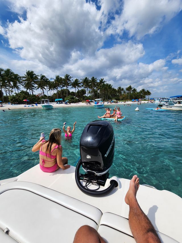 Boating Experience Palm Beach: Private Boat Tours, Sandbar Picnics + More image 3