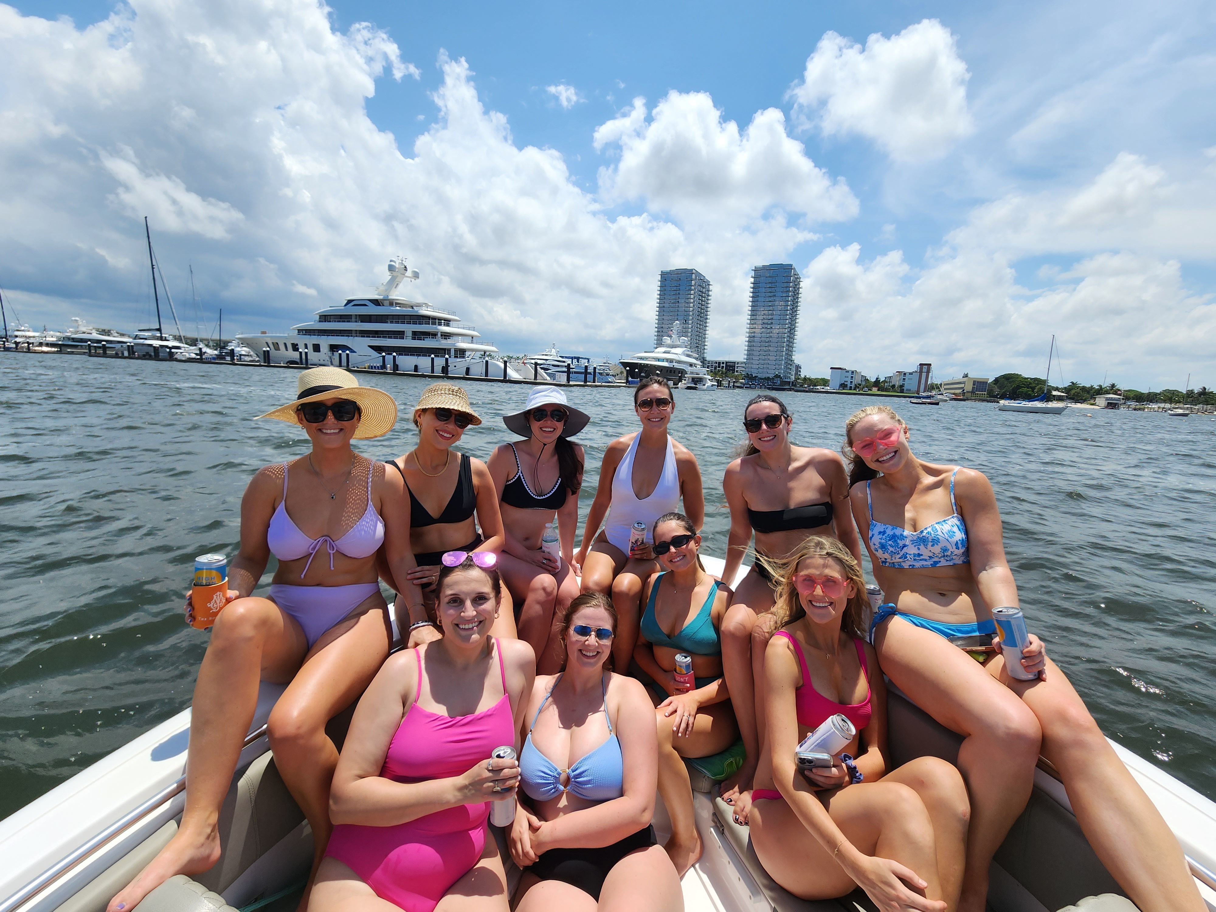 Boating Experience Palm Beach: Private Boat Tours, Sandbar Picnics + More image 4