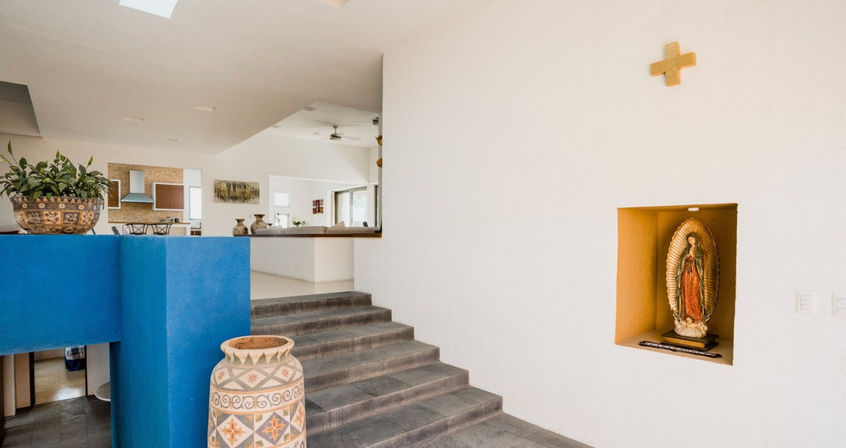 Casa Monet: Elegant Ocean View Retreat image 6