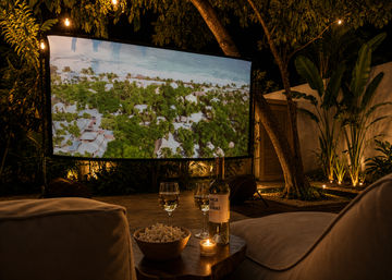 Highly Rated Bachelorette Villa image 20