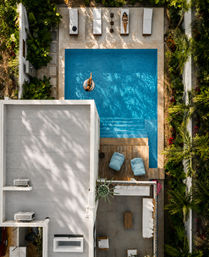 Highly Rated Bachelorette Villa image 16