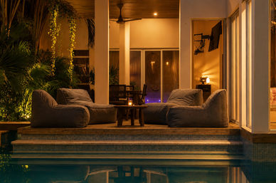Highly Rated Bachelorette Villa image 41