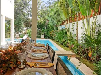 Highly Rated Bachelorette Villa image 6