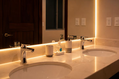 Highly Rated Bachelorette Villa image 39