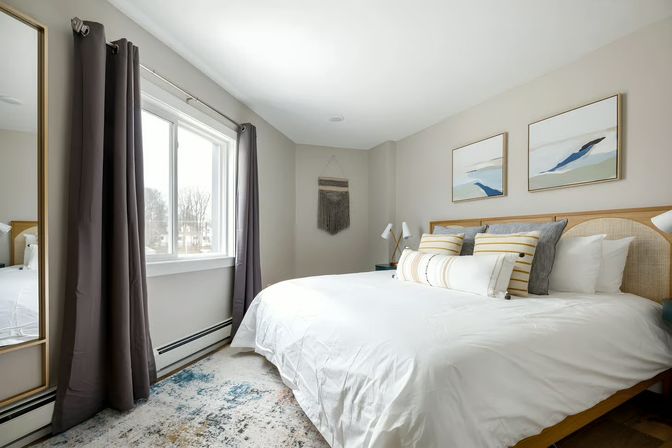 Downtown Newly Remodeled Apartment, AC, Beach image 7