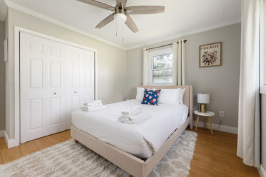 The Cherry House: Pet Friendly Traverse City Home image 10