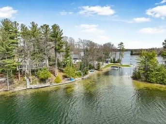 Northlight Lodge Dual-Lake Sanctuary image 40