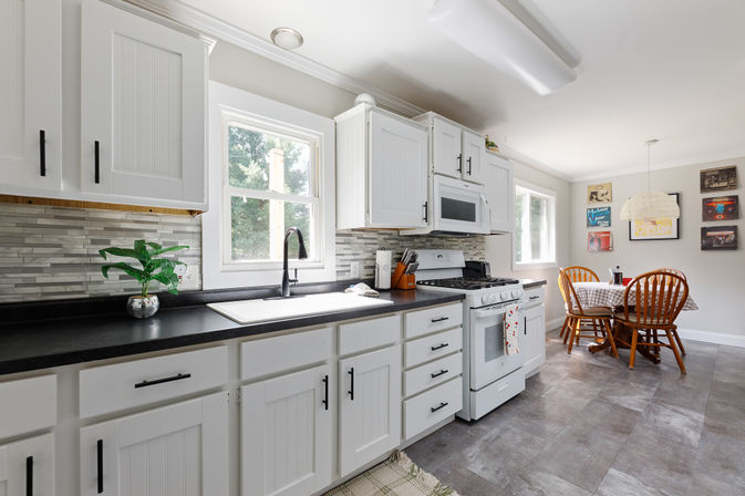 The Cherry House: Pet Friendly Traverse City Home image 9