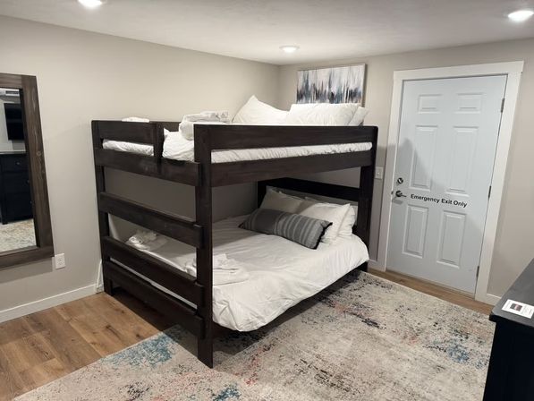 Large Apt, Downtown, AC, Beach, Shops, Walk image 10
