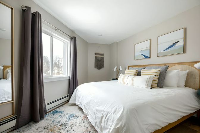 Downtown Newly Remodeled Apartment, AC, Beach image 6
