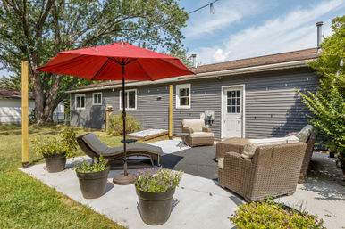 The Cherry House: Pet Friendly Traverse City Home image 2