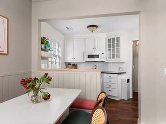 Urban Stay By The Bay: Downtown Pet-Friendly Home image 3