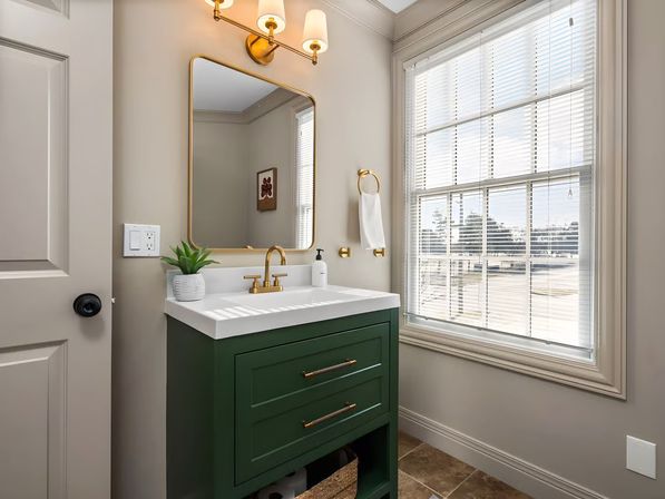 Urban Stay By The Bay: Downtown Pet-Friendly Home image 13