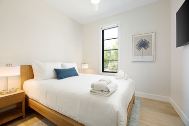 Hamilton Place image 13