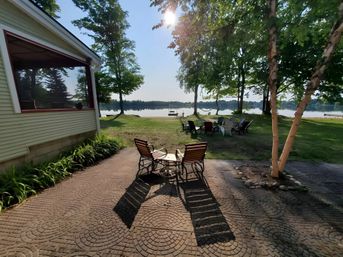 Bass Bay Getaway image 13